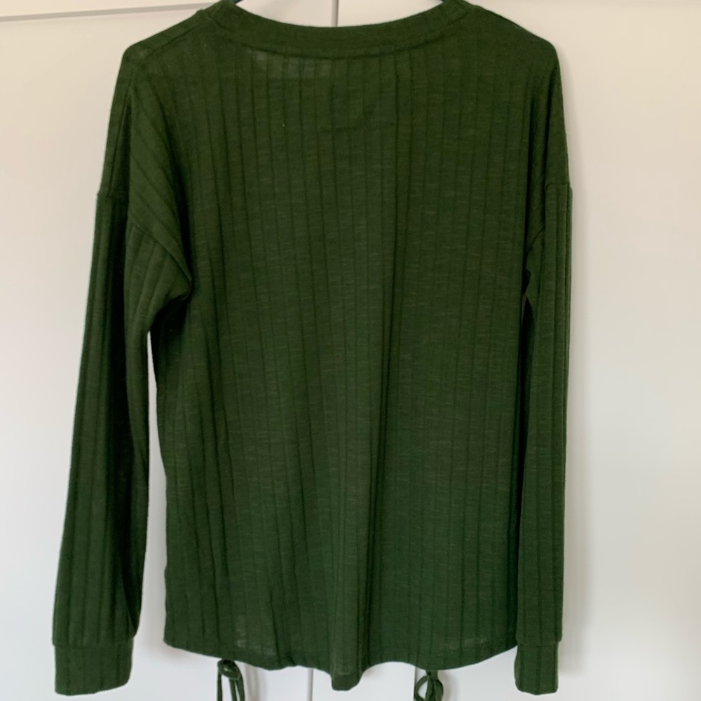 Green Sweater - Picture 3 of 4